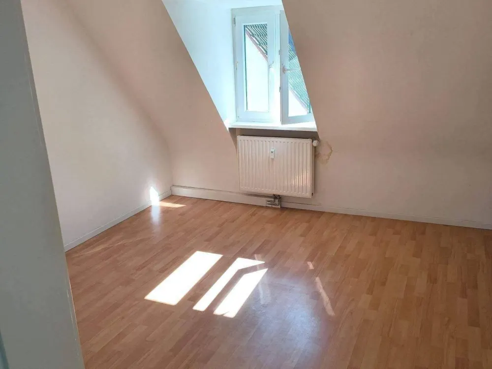 Cozy and Quiet Apartment Near Hohe Marter Subway