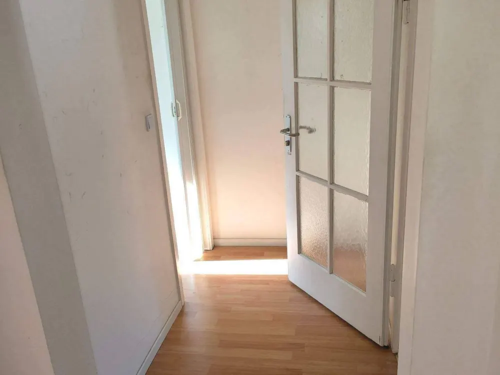Cozy and Quiet Apartment Near Hohe Marter Subway