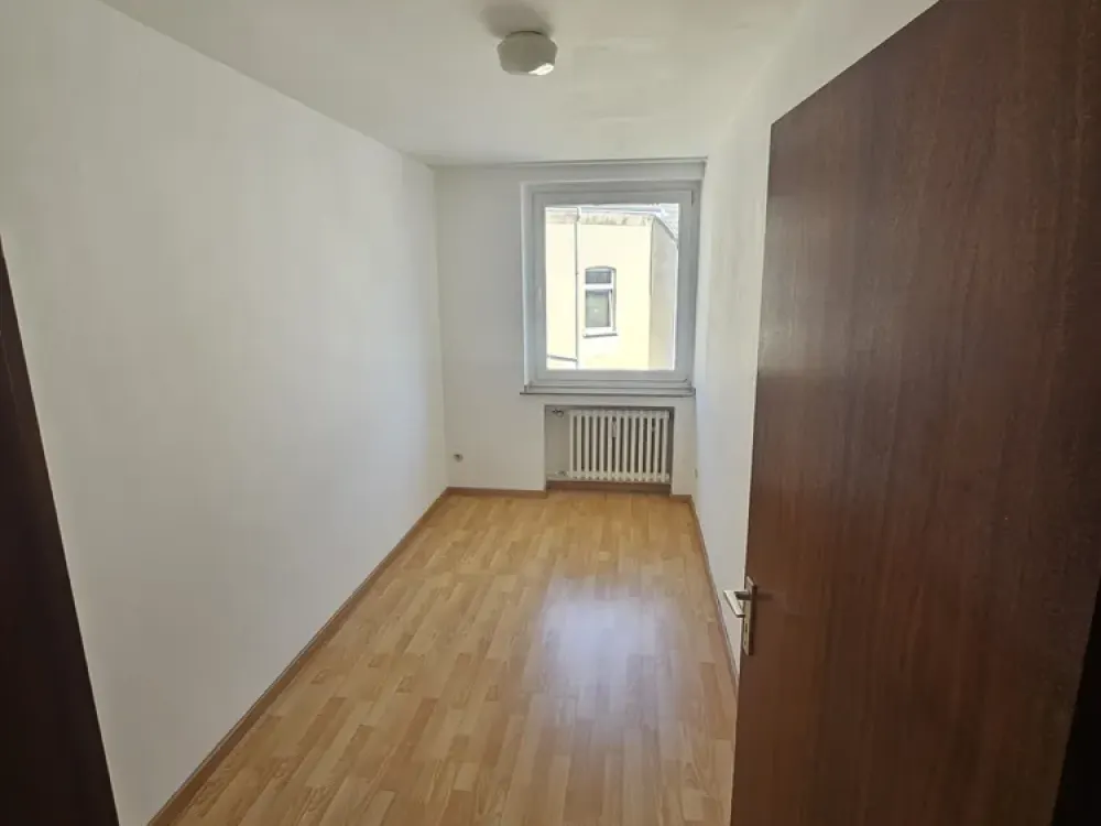 Frisch Renovierte 3-Zimmer-Wohnung mit Einbauküche