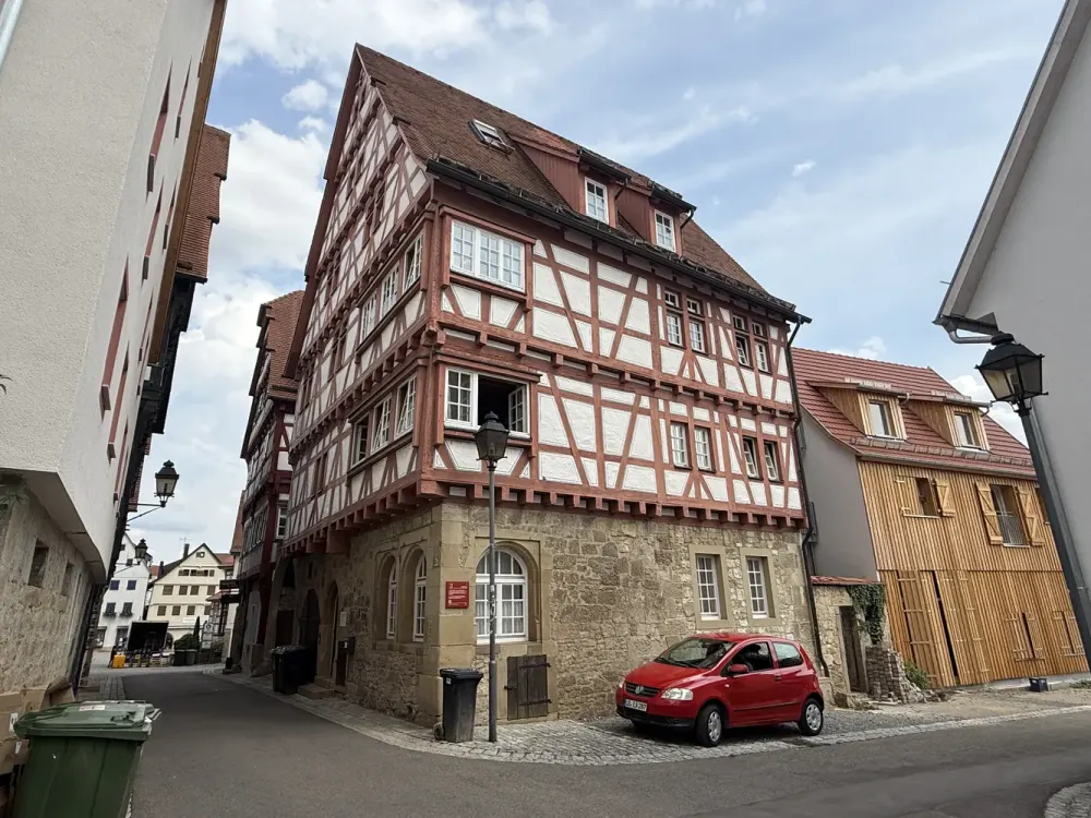 6 Zimmer-Dachgeschosswohnung in Markgröningen