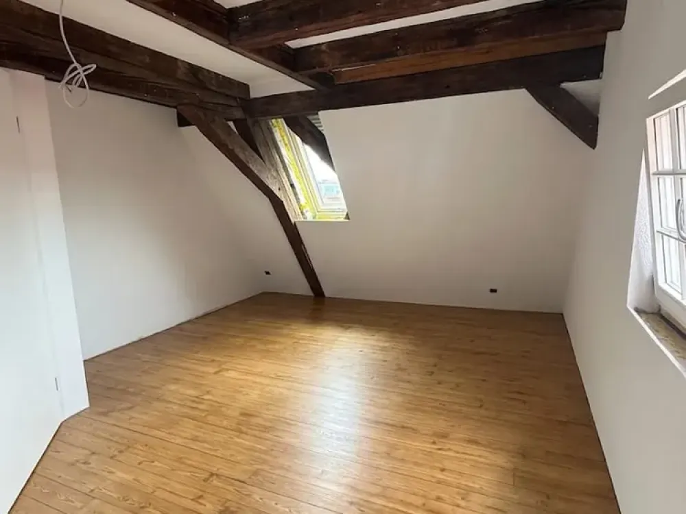 6 Zimmer-Dachgeschosswohnung in Markgröningen