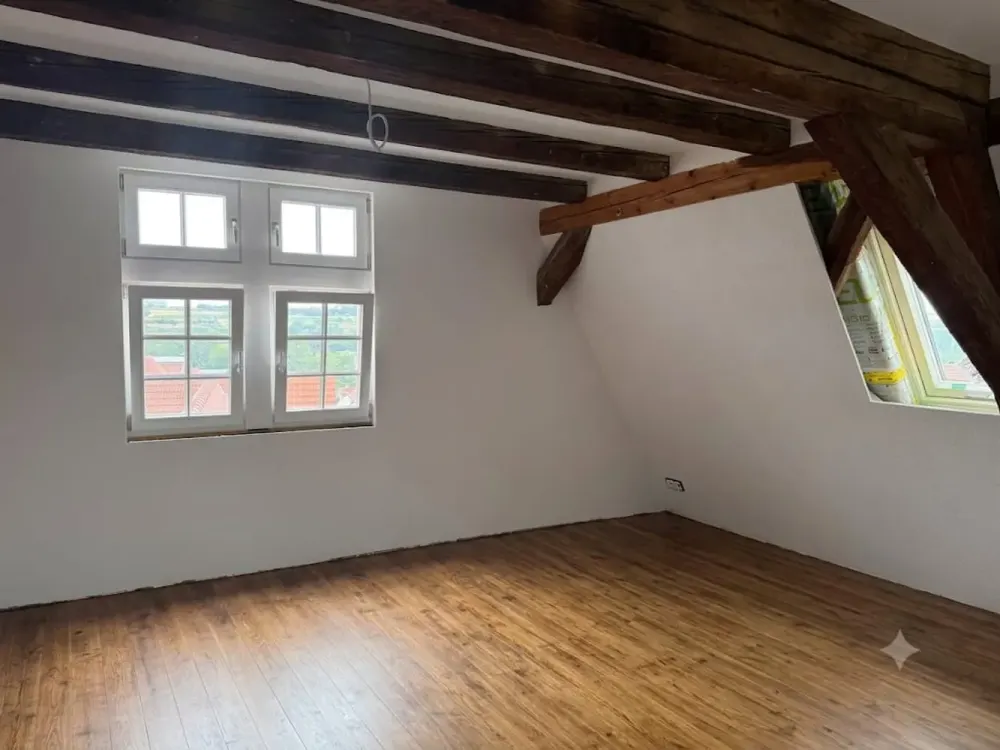 6 Zimmer-Dachgeschosswohnung in Markgröningen