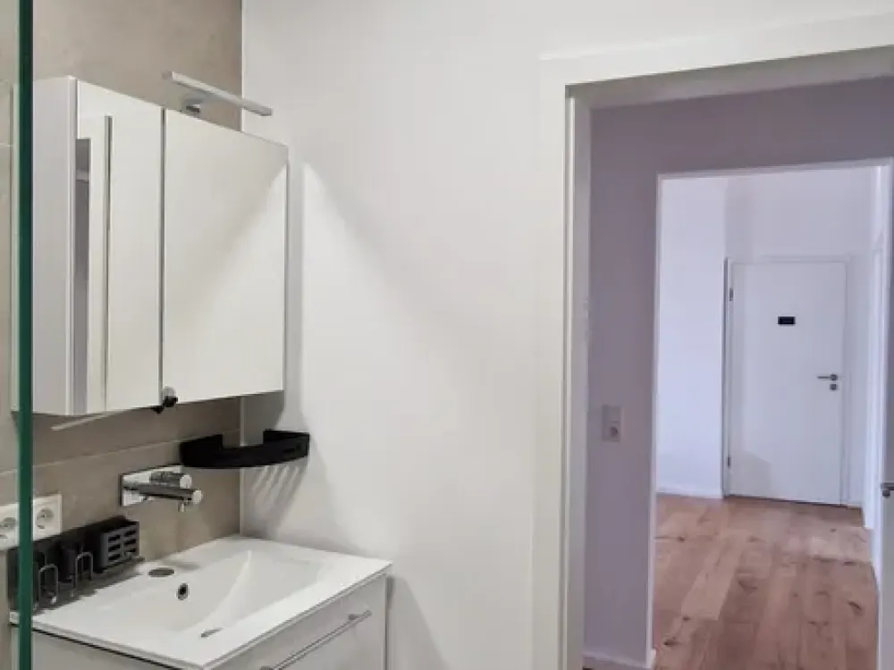 Chic Penthouse, 3 Rooms, Kitchen, Bathroom in Heavenly Peace and Green View in the City Center Seeks New Tenant