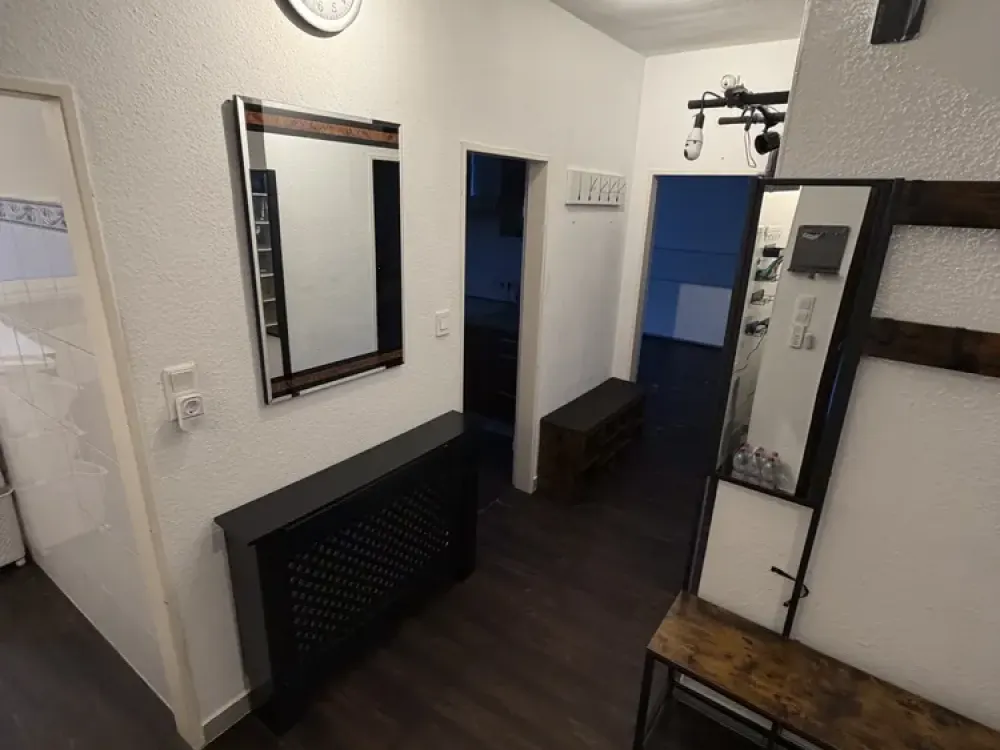 *Möblierte 3-Zi.-Whg mit Balkon in Frankfurt-Sachsenhausen*