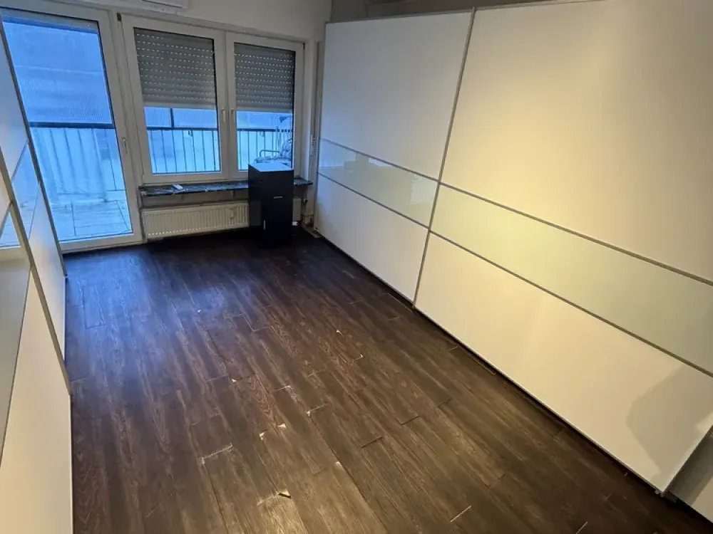 *Möblierte 3-Zi.-Whg mit Balkon in Frankfurt-Sachsenhausen*