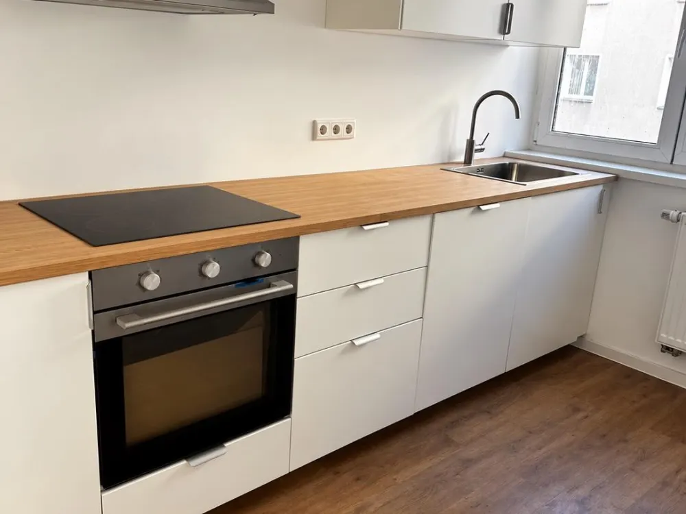 Frisch renovierte 2-Zimmer-Wohnung mit Einbauküche | 51,73 m²
