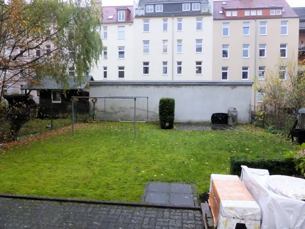 Beautiful KTV Apartment, Laminate, Shared Garden in Courtyard from 01.12.2026