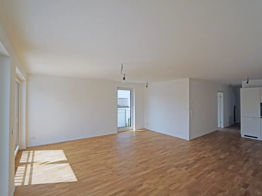 Erstbezug: Licht, Raum und Neubaukomfort, stilvolle 3-Zimmer-Wohnung mit großzügigem Südbalkon