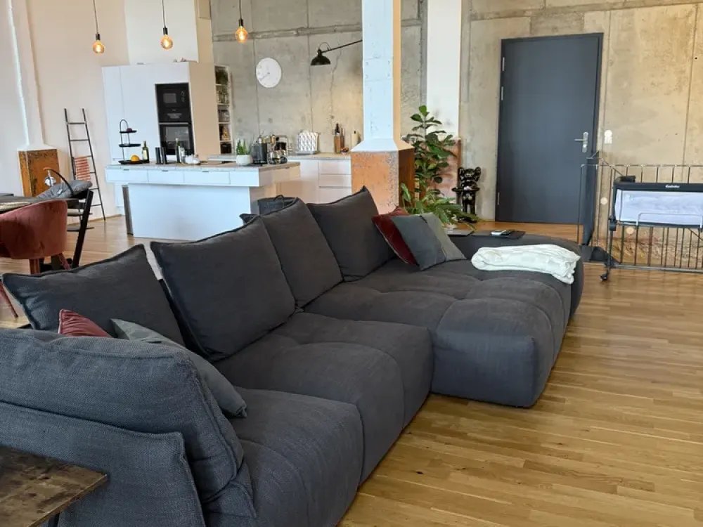 3,5 Zimmerwohnung mit 2 Balkonen *** Leben und Wohnen hinter historischen Fassaden