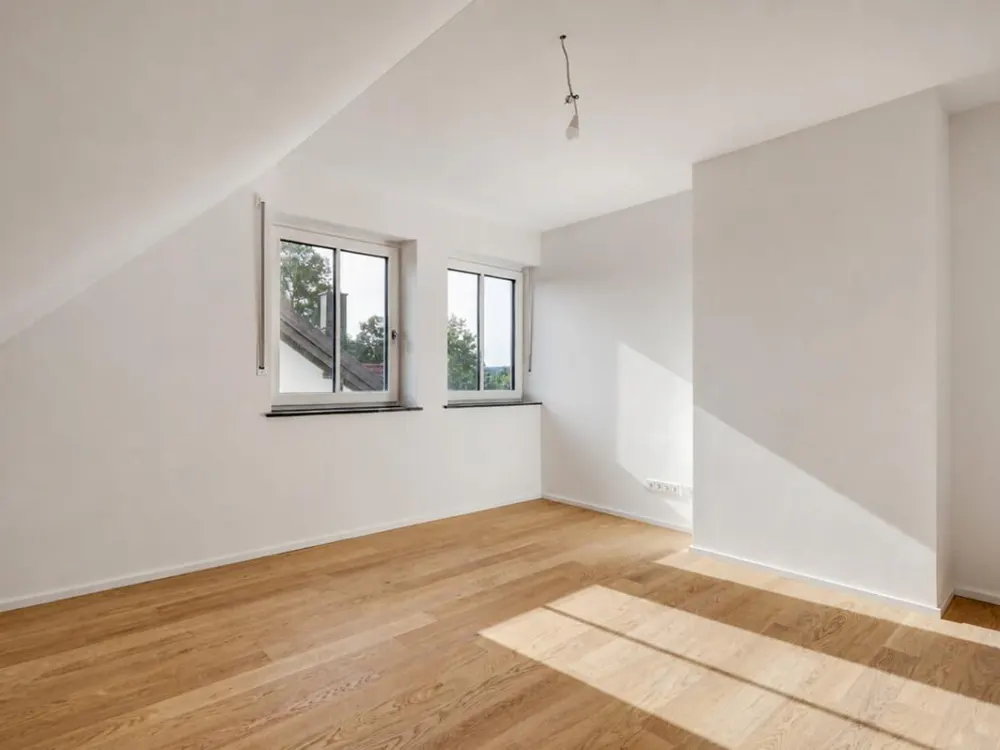 Großzügige 4-Zimmer-Dachgeschosswohnung in bester Gautinger Lage