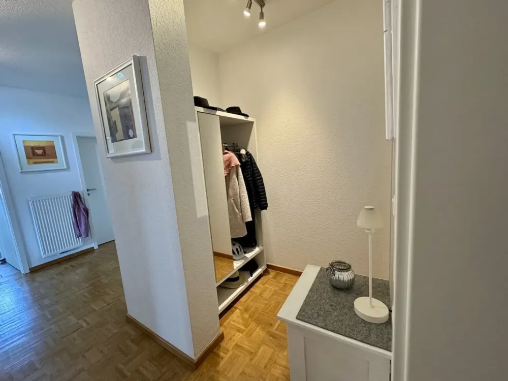Living in the Heart of the City. Comfortable Apartment with Elevator and Two Balconies