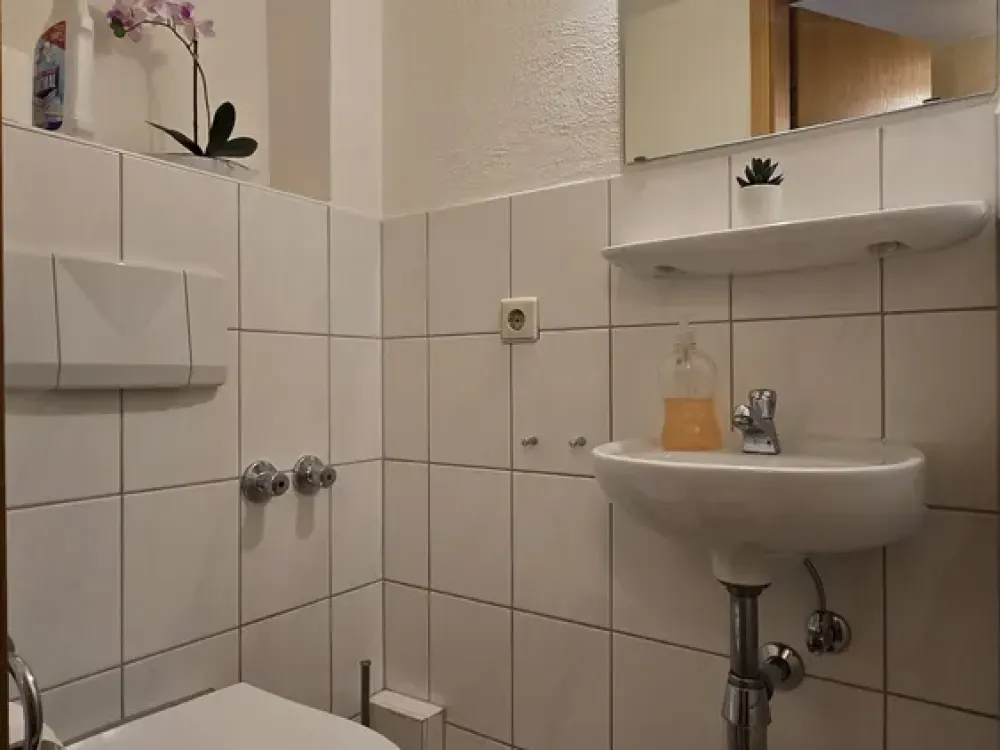Shared Apartment Room | Available Immediately | Fully Furnished Student House | All-Inclusive Rent | Historic Charm