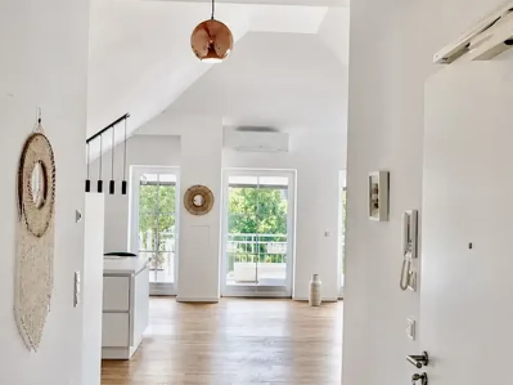 Exklusives Wohnen mit Loft-Charakter im Dachgeschoss - lichtdurchflutet