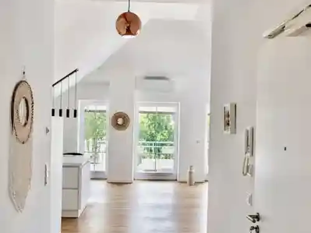 Exklusives Wohnen mit Loft-Charakter im Dachgeschoss - lichtdurchflutet