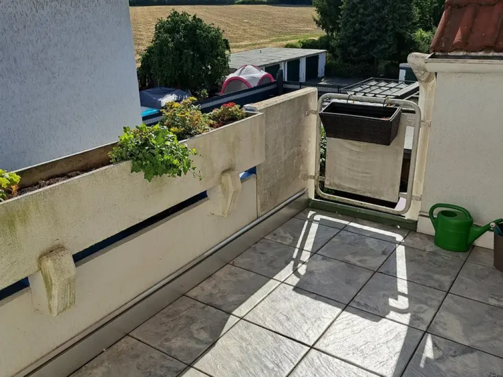 schöne 2 Zimmer Wohnung mit Blick ins Grüne