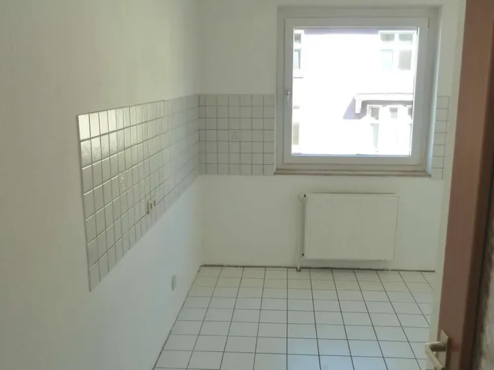 WBS erforderlich--moderne Wohnung -- ideale Verkehrsanbindungen-- ruhiger Balkon--