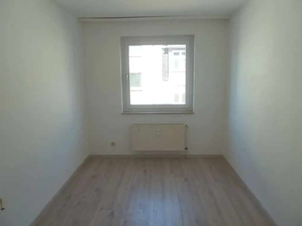 WBS erforderlich--moderne Wohnung -- ideale Verkehrsanbindungen-- ruhiger Balkon--