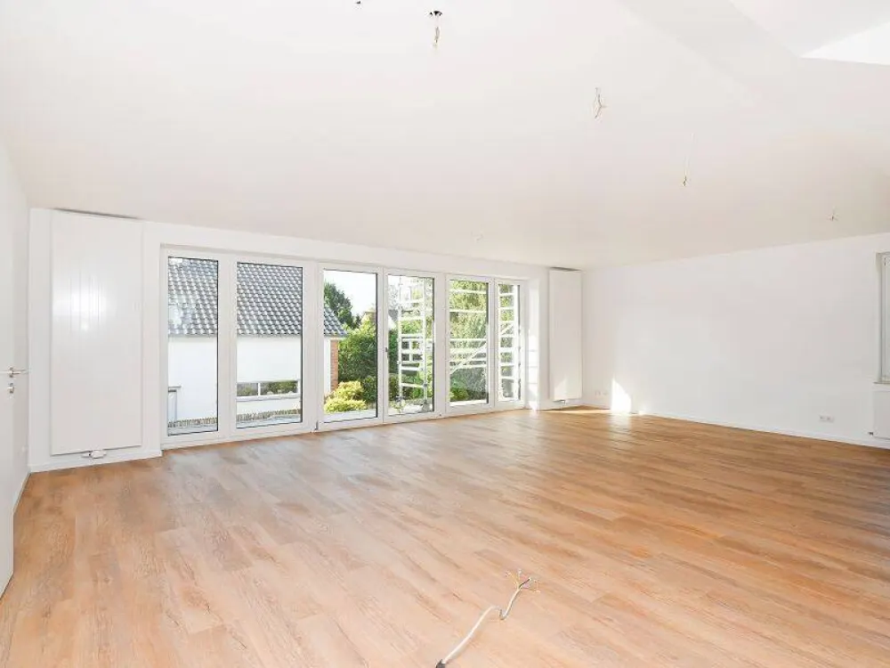 Erstbezug nach Sanierung: 4-Zimmer-Wohnung in Bemerode!