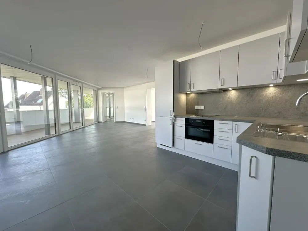 BESTE LAGE AM KAPELLENBERG - ERSTBEZUG, KOMFORTWOHNUNG MIT CONCIERGE & SONNENBALKON
