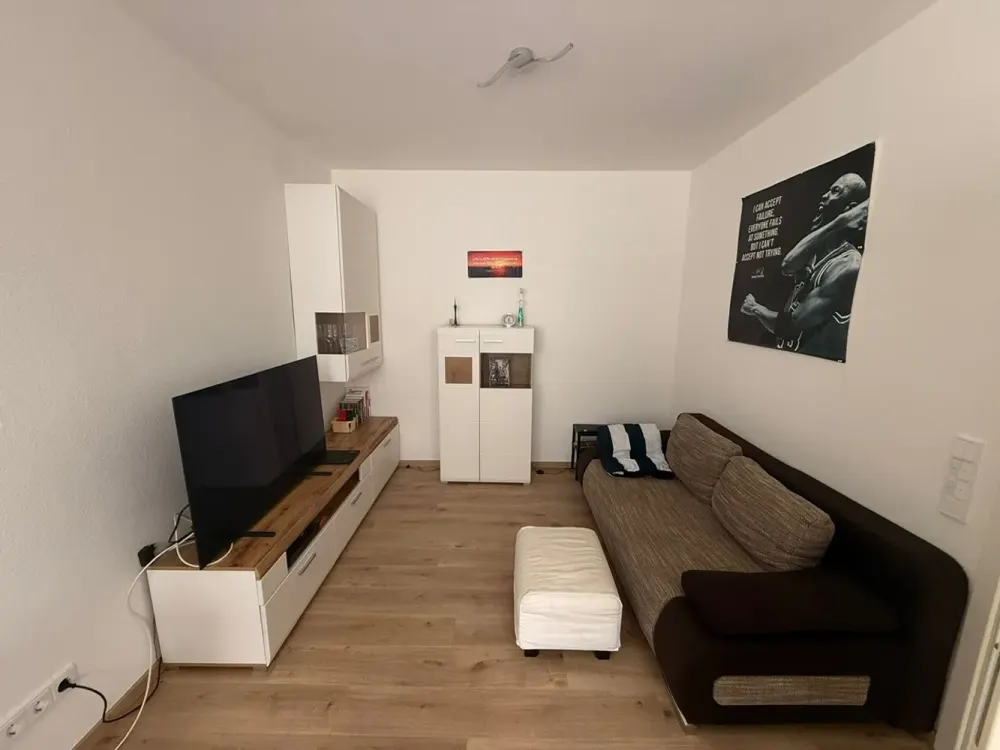 NICHTRAUCHER Büro oder Wohnung, 60m², saniert, 2 Zimmer, mit Einbauküche, in Liederbach am