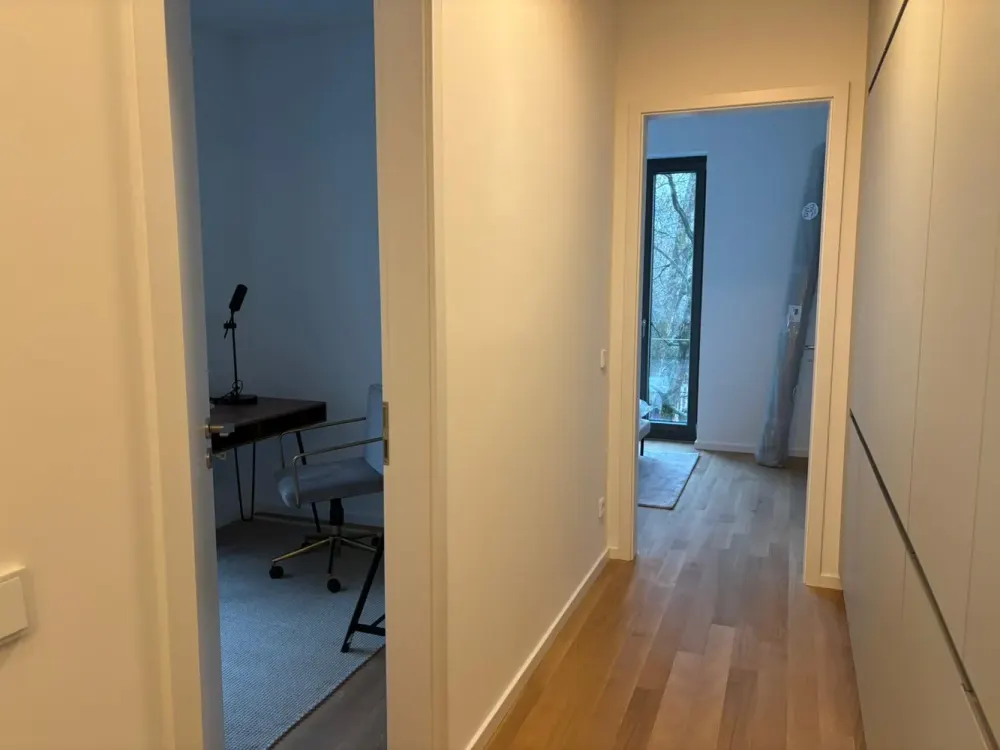 Helle, Neu Moeblierte 3-Zimmer Wohnung mit Balkon im 2. OG in Berlin-Charlottenburg