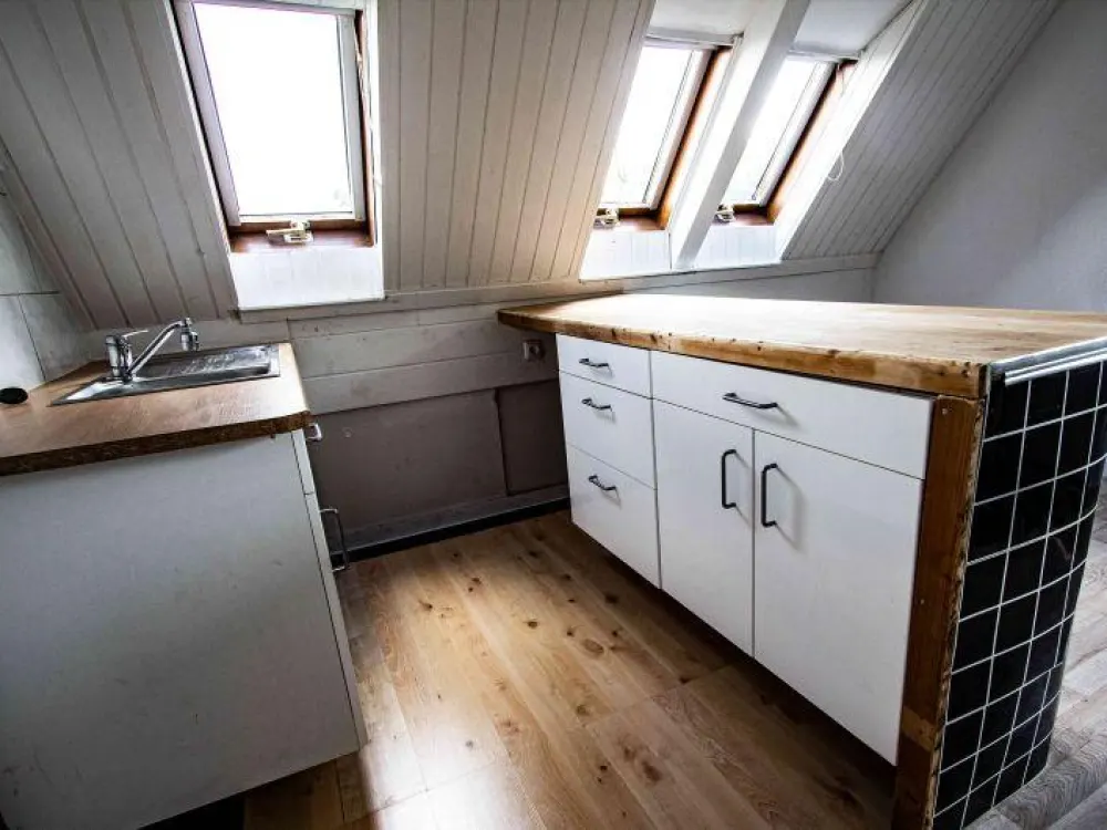 SINGLE DACHWOHNUNG