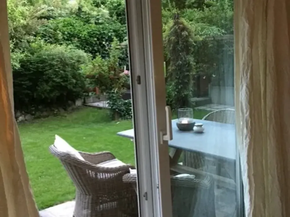 Sonnige und helle Gartenwohnung direkt in Kronberg/Ts.