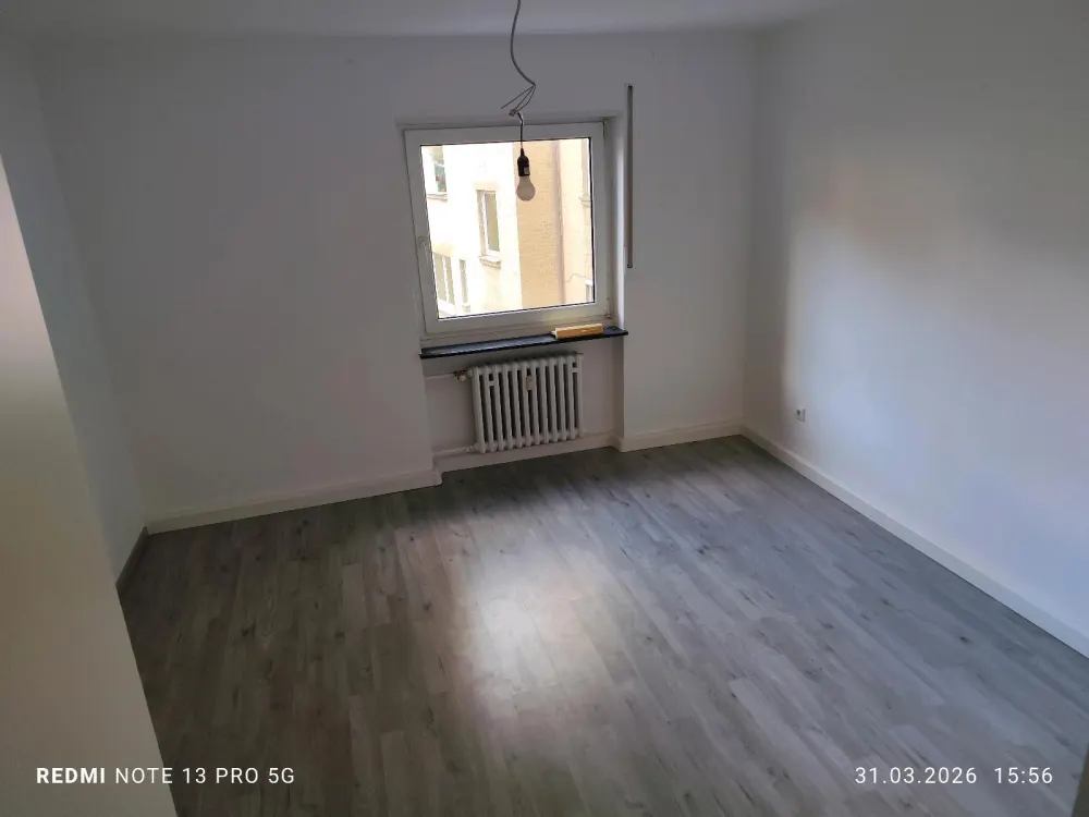 Helle 3 Zimmer Wohnung mit zwei Balkonen