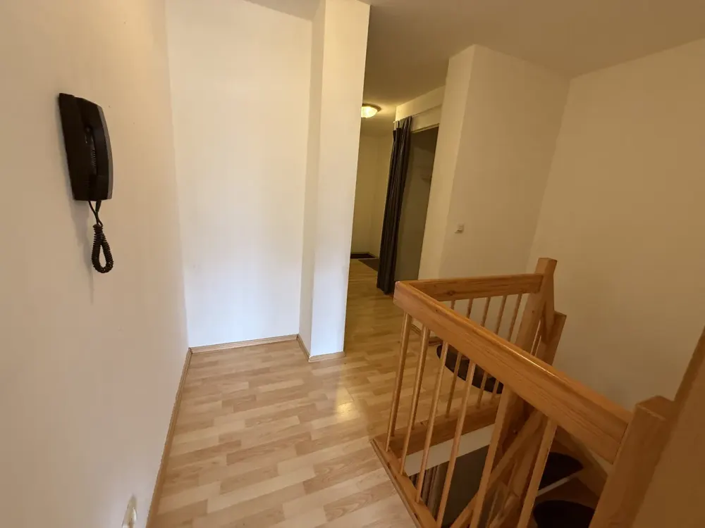 Frisch saniertes Bad! Charmante 2-Zimmer-Maisonette mit TG-Stellplatz in Fürth-Südstadt
