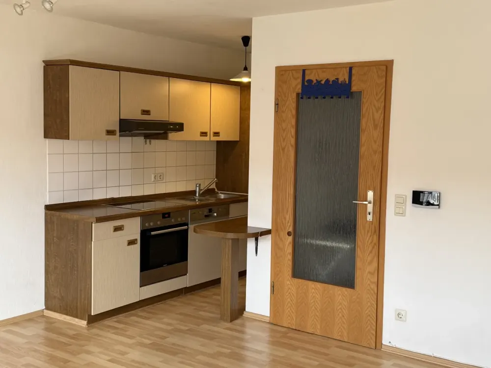 Frisch saniertes Bad! Charmante 2-Zimmer-Maisonette mit TG-Stellplatz in Fürth-Südstadt
