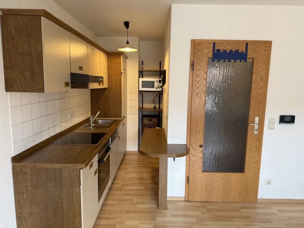 Frisch saniertes Bad! Charmante 2-Zimmer-Maisonette mit TG-Stellplatz in Fürth-Südstadt