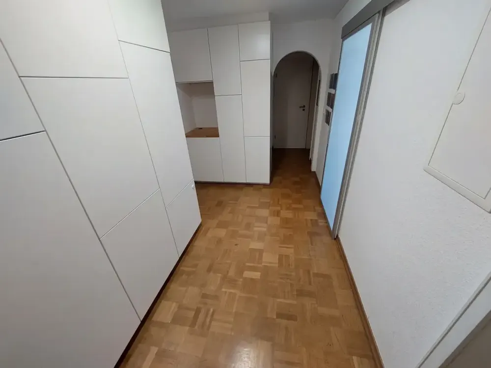 Teilmöbilierte 3-Zimmer-Wohnung für 1 Jahr in Stuttgart-Feuerbach