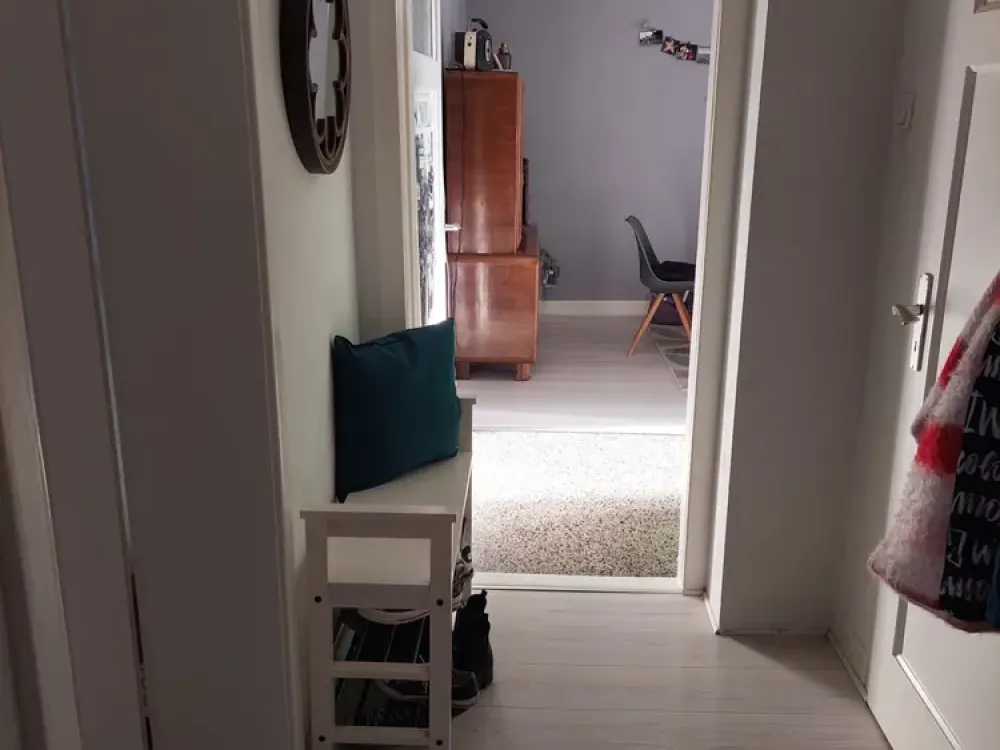Energetisch sanierte Wohnung mit zwei Zimmern und Balkon in Hannover