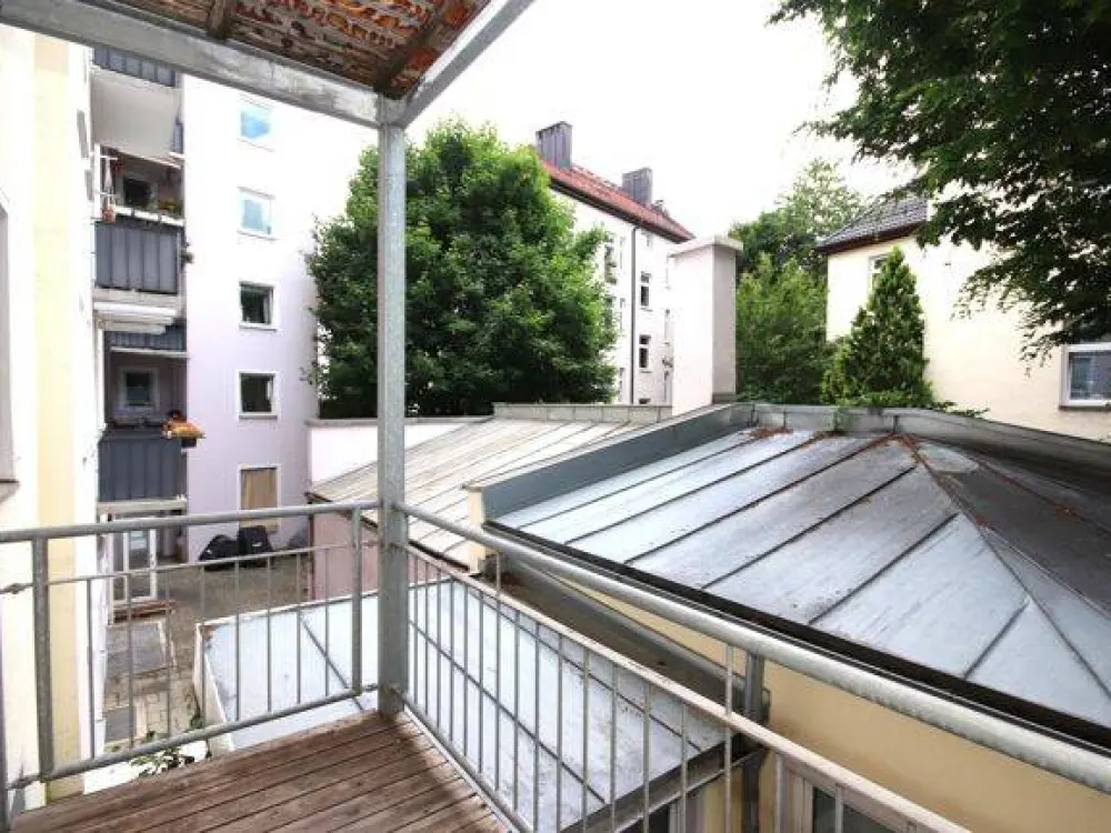 Top Lage nähe Kurfürstenplatz - 2-Zimmer-Wohnung mit Balkon zum Innenhof