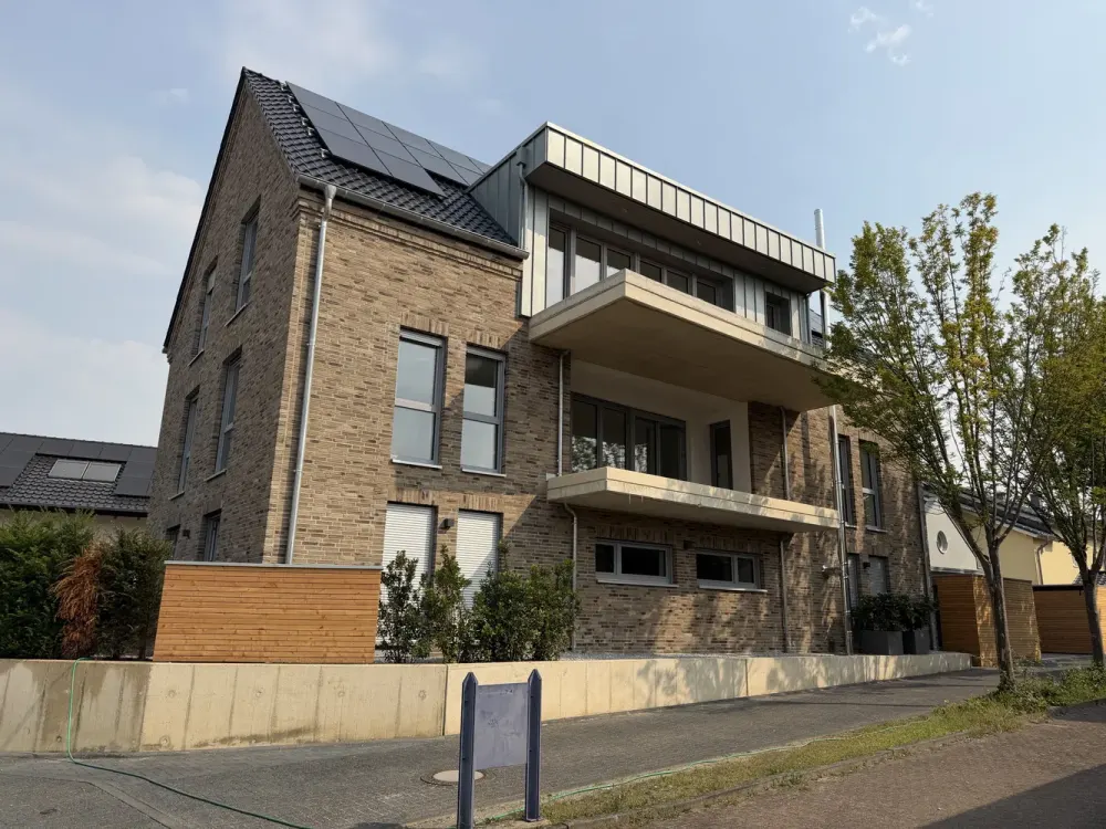 Comfortable New-Build First Occupancy with Large South-Facing Balcony in Quiet Location of Leverkusen-Quettingen