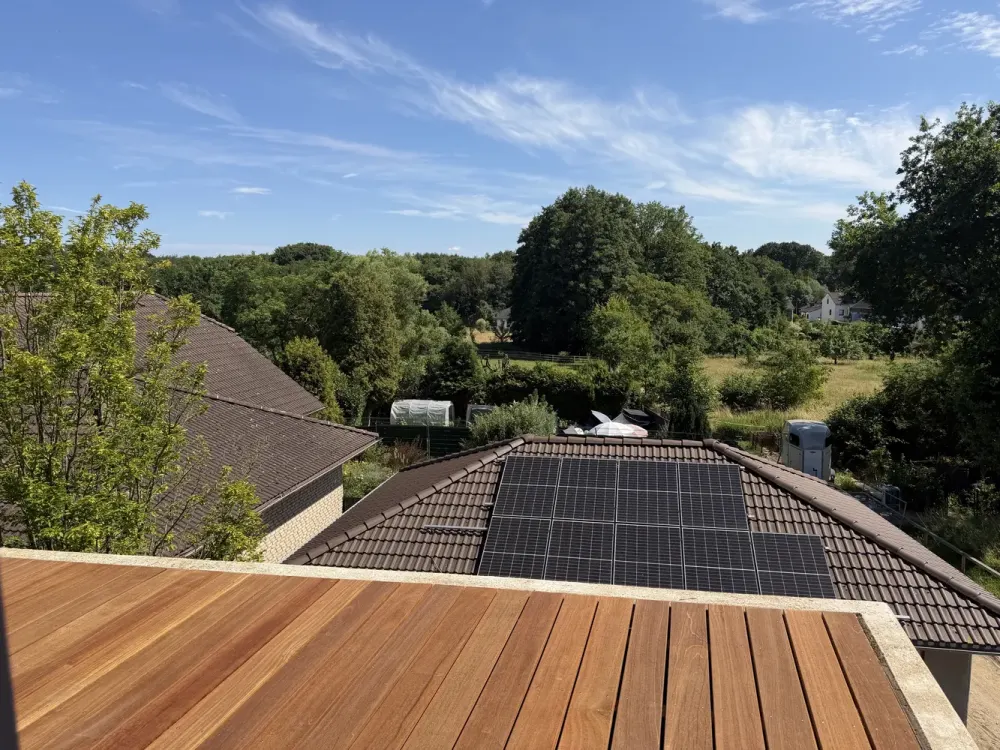 Comfortable New-Build First Occupancy with Large South-Facing Balcony in Quiet Location of Leverkusen-Quettingen