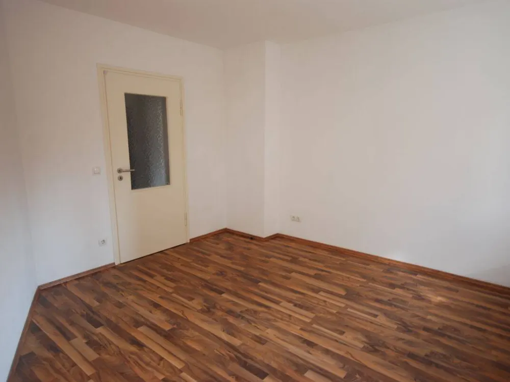 Gemütliche 2 Zimmer Wohnung in Schoppershof-WG geeignet