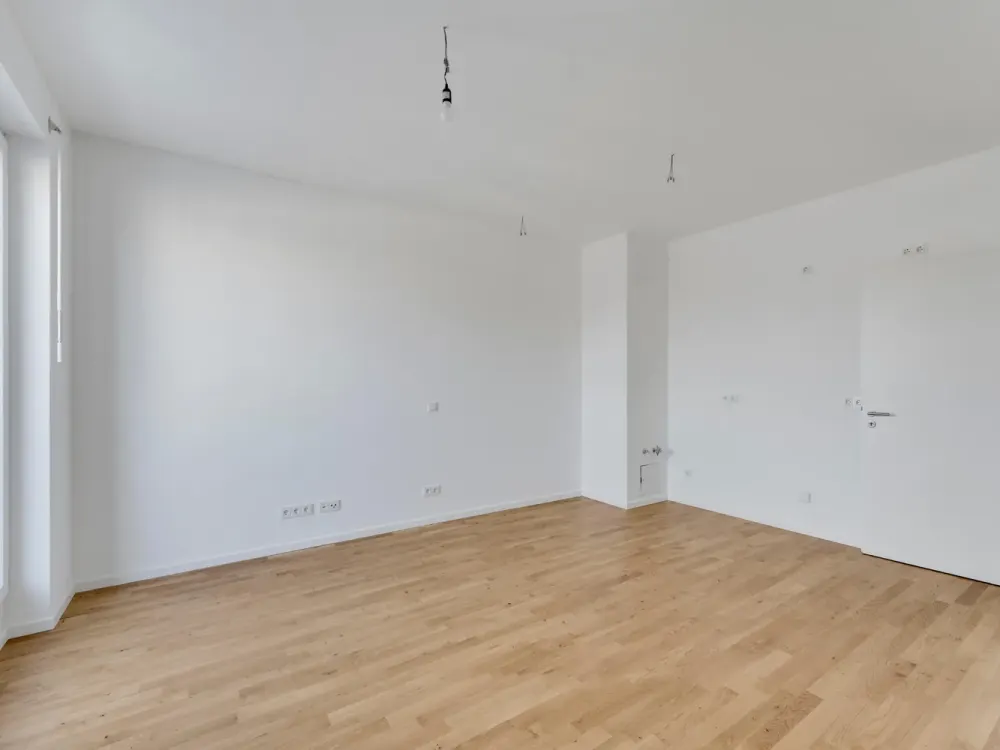 Exclusive 2-Room Apartment with Roof Terrace