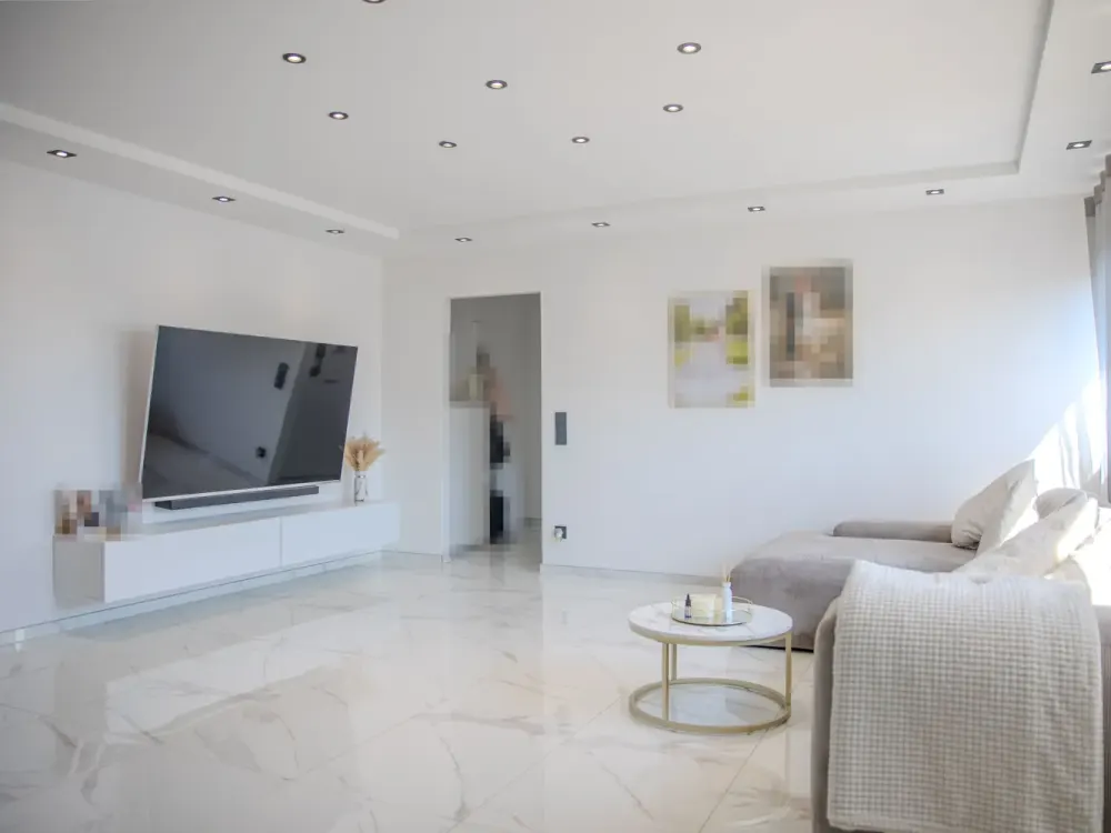 Fully Furnished, Completely Renovated 5-Room Maisonette with 2 Bathrooms, Balcony & Garage
