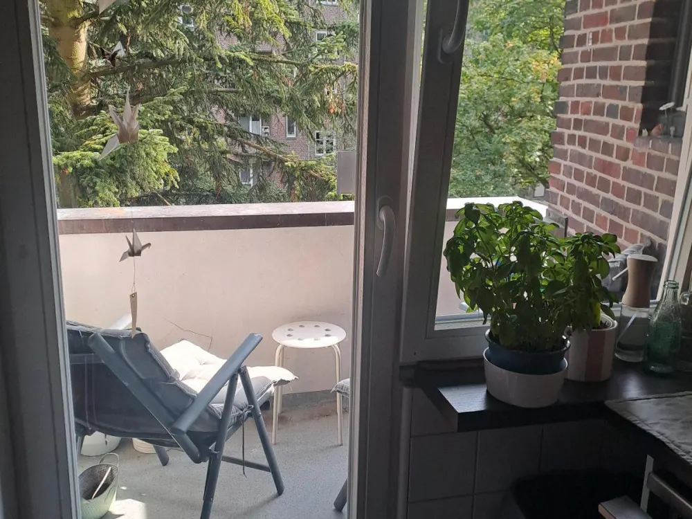 großzügig geschnittene 2 Zimmerwohnung auf Zeit