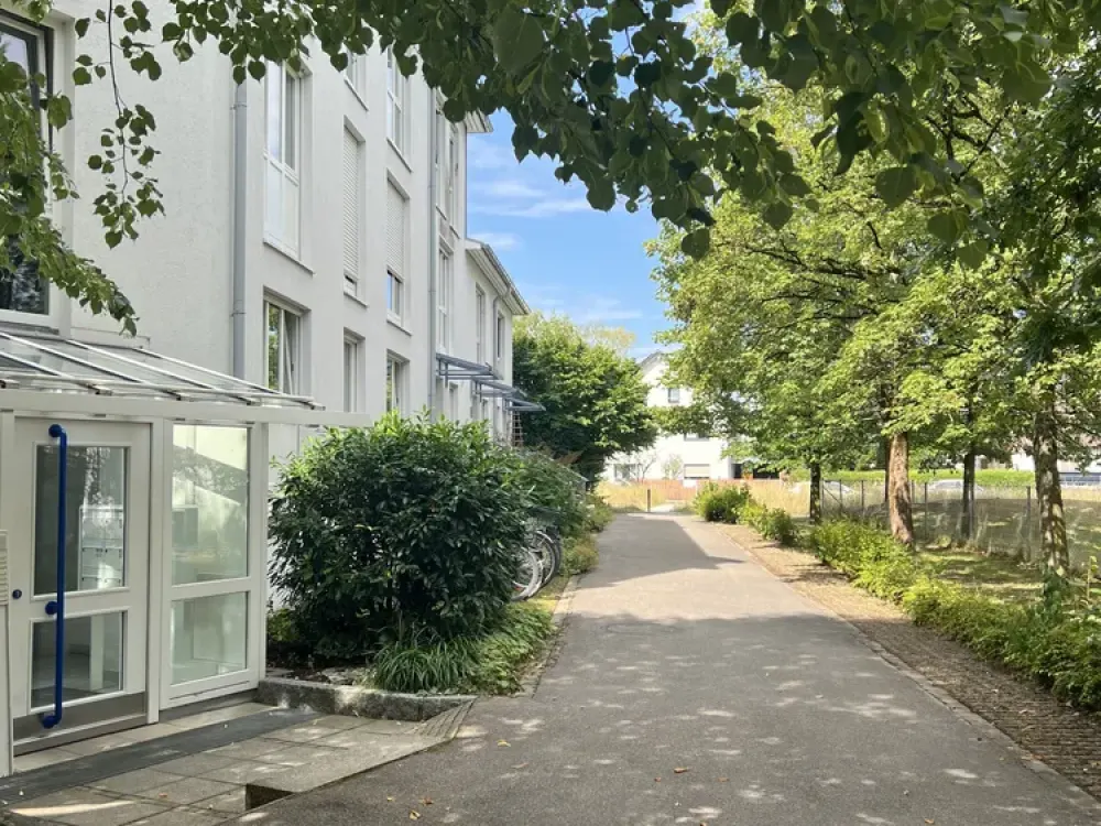 Helle, großzügige 3-Zimmer-Wohnung mit Süd-Westbalkon in ruhiger Wohnanlage zu vermieten