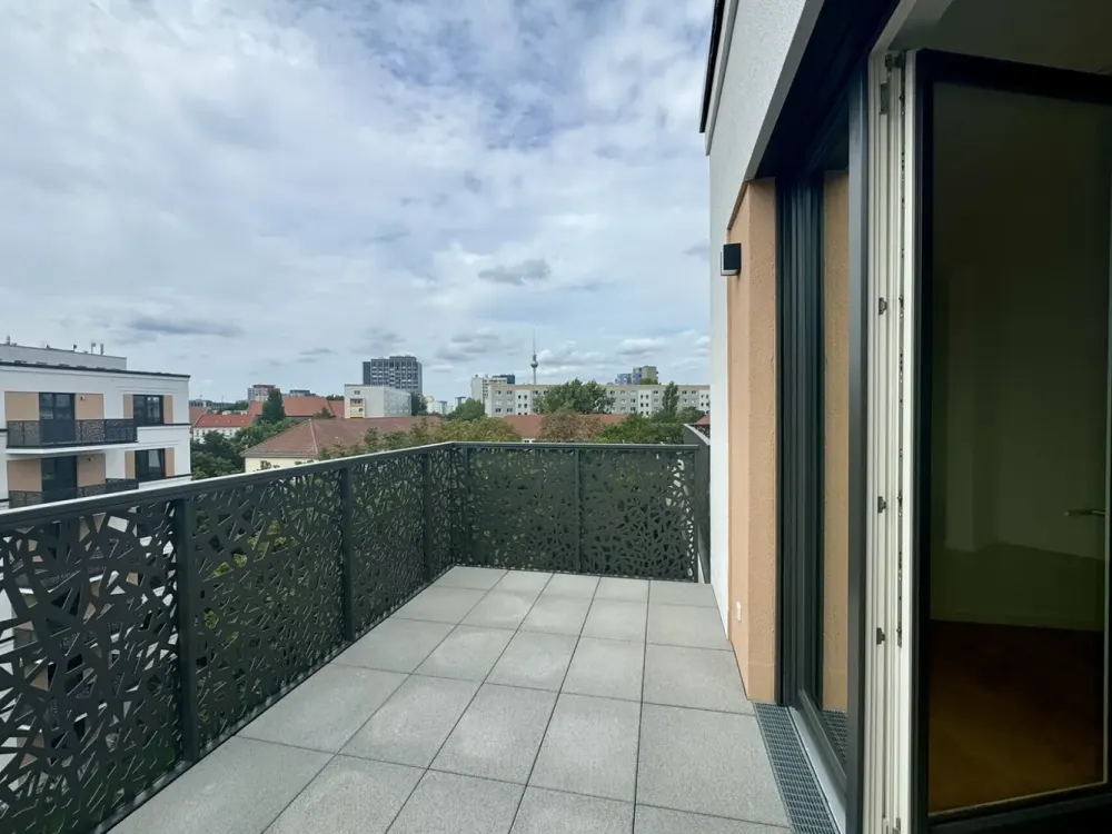 Oberste Etage, bester Ausblick: Friedrichshain trifft Fernsehturm-Skyline