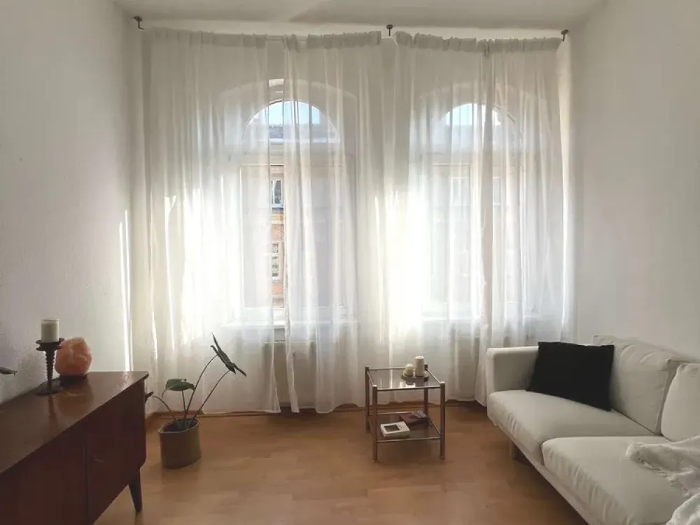 Altbau 2 sep Zimmer KUNSTHOF & ALAUNPARK Balkon, Essküche