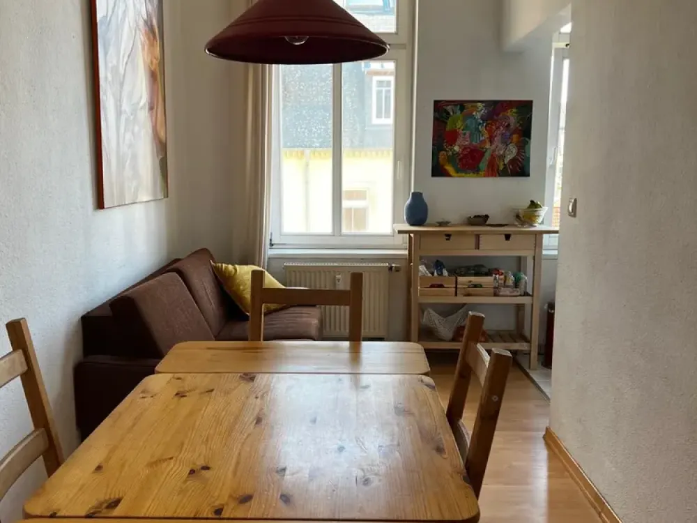 Altbau 2 sep Zimmer KUNSTHOF & ALAUNPARK Balkon, Essküche