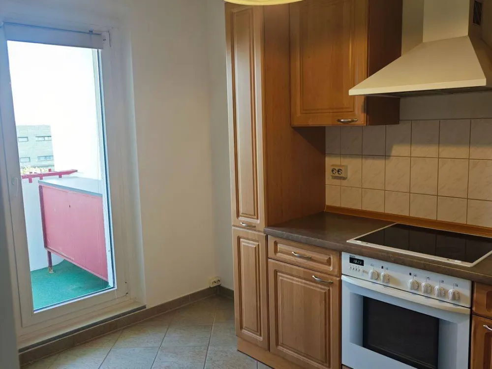 Charmante familienfreundliche 4-Raum-Wohnung mit Balkon und Spielplatz im Hof
