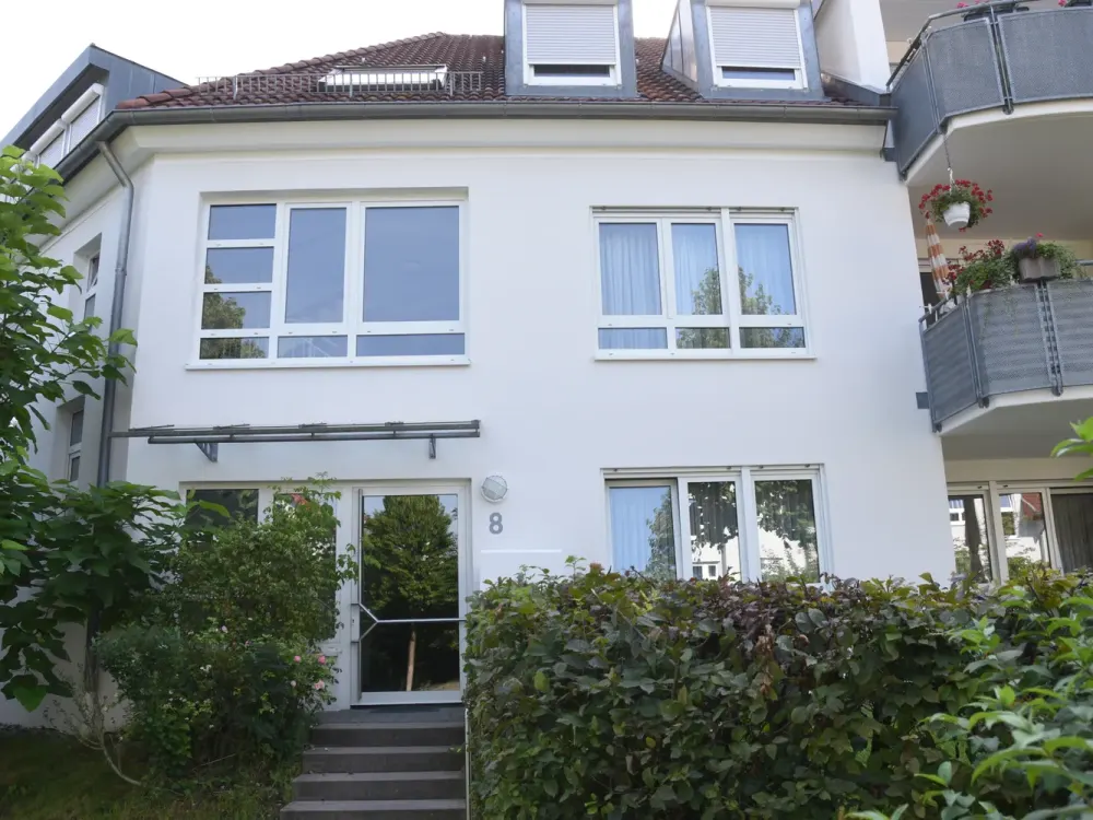 Zentral gelegene 4-Zimmer-Dachgeschosswohnung mit Balkon und Tiefgaragenstellplatz