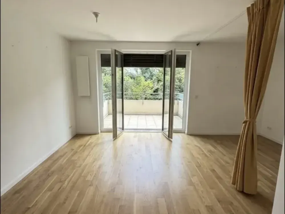Moderne EG-Wohnung mit eigenem Garten, haustierfreundlich & barrierefrei