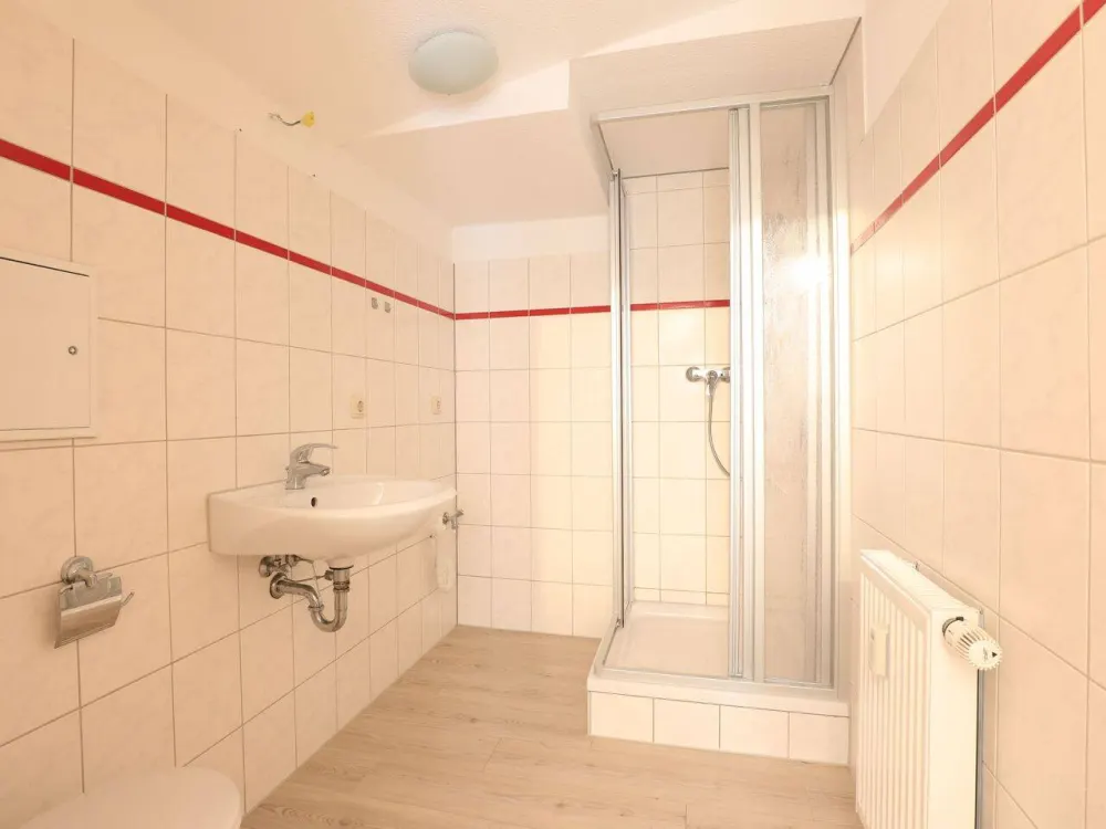 2-Zimmer Wohnung in der KTV, WG-geeignet, DG