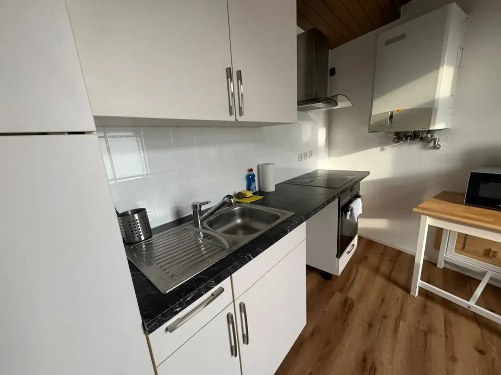 Ab 1. Oktober VERFÜGBAR (Stand 08.09.26): Bockenheim: 3-Zimmer-Wohnung mit Stellplatz!!!