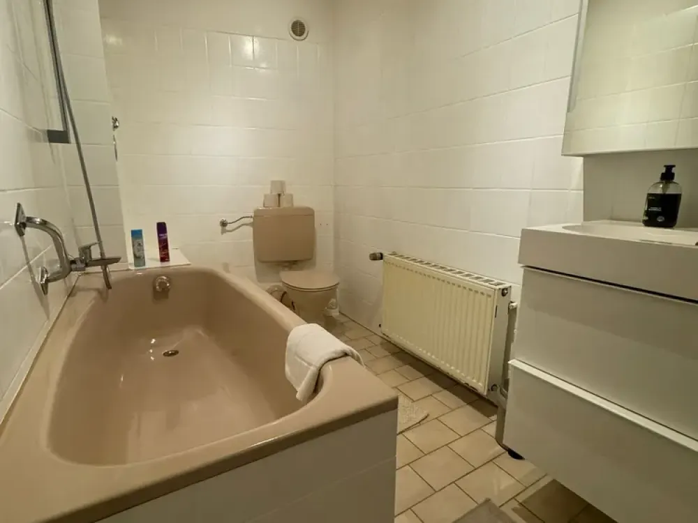 Ab 1. Oktober VERFÜGBAR (Stand 08.09.26): Bockenheim: 3-Zimmer-Wohnung mit Stellplatz!!!